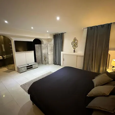 Les Champs Elysees-125m2 Modern And Spacious Apartment Paris