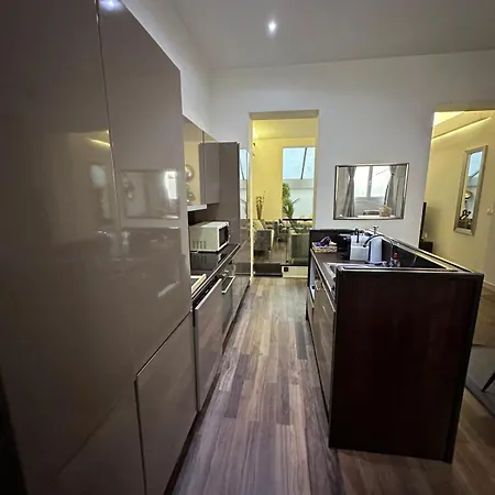 Les Champs Elysees-125m2 Modern And Spacious Paris