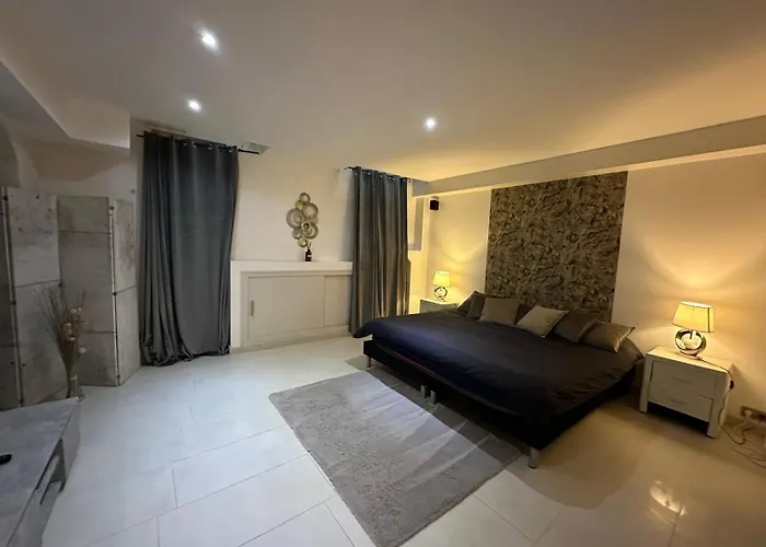 Apartamento Les Champs Elysées-125m2 Modern&spacious *