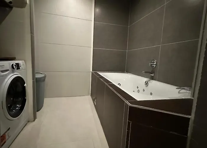 Les Champs Elysées-125m2 Modern&spacious París