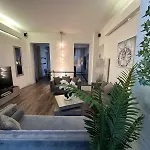 Les Champs Elysees-125m2 Modern And Spacious Paris