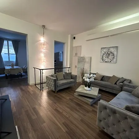 Apartment Les Champs Elysees-125m2 Modern And Spacious Paris
